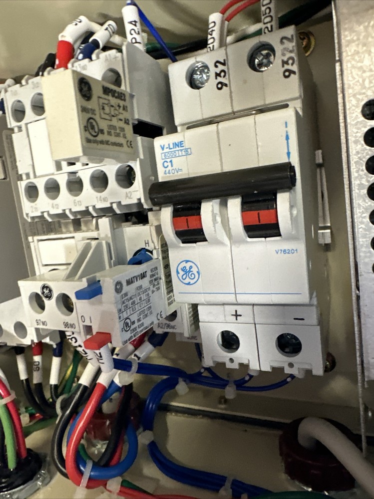 NKC CONTROL BOX. GE COMPONENTS