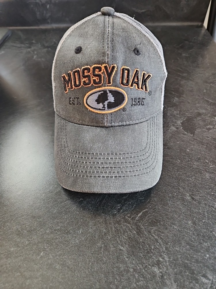Grey Mesh Snap Back Mossy Oak Cap