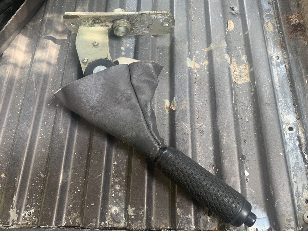 RANGE ROVER CLASSIC HARD DASH HAND BRAKE LEVER 1988- 1994