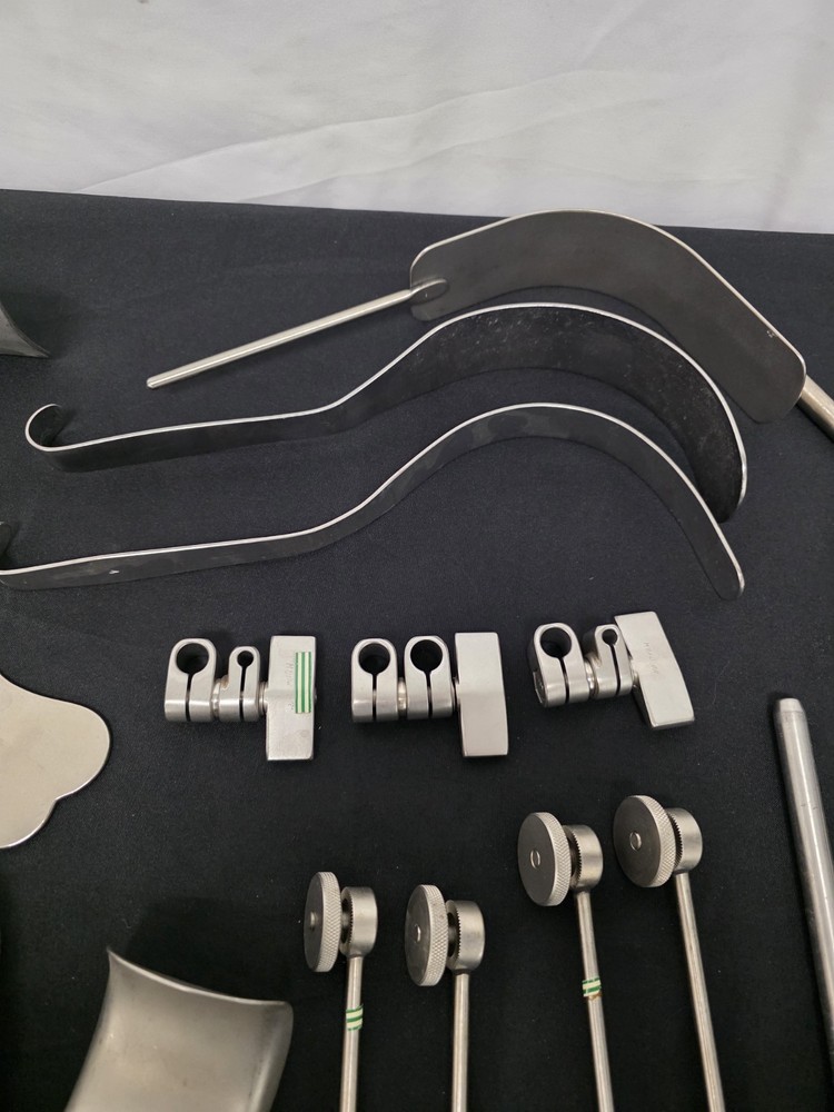 Thompson Surgical Retractor Set & Tray