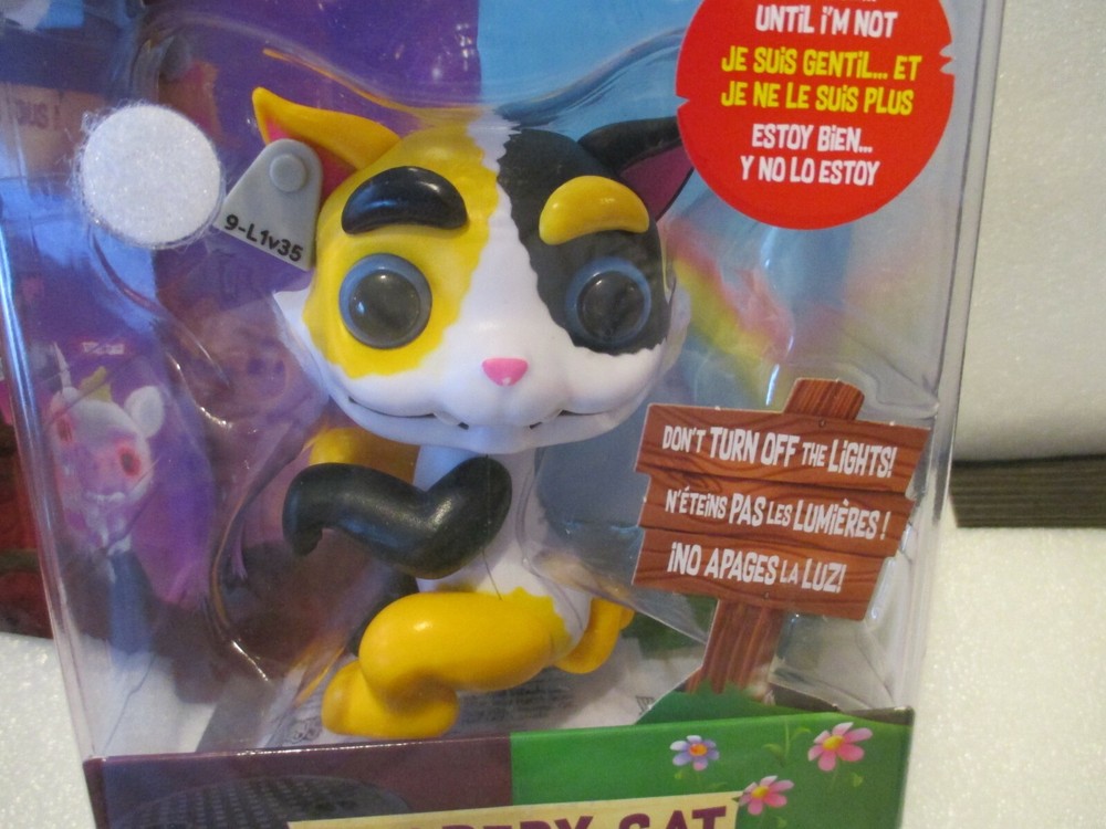 NEW Fingerlings Grimlings Scaredy Cat Interactive WowWee 2019