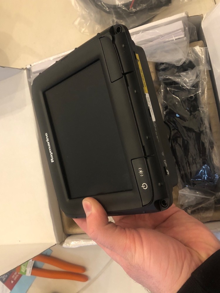 Raymarine A67 Multifunction Display E70077 Open Box