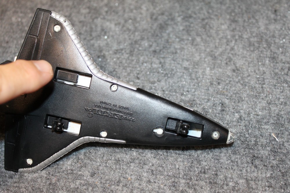 ERTL NASA Space Shuttle Model Die Cast 7" Payload doors open USA