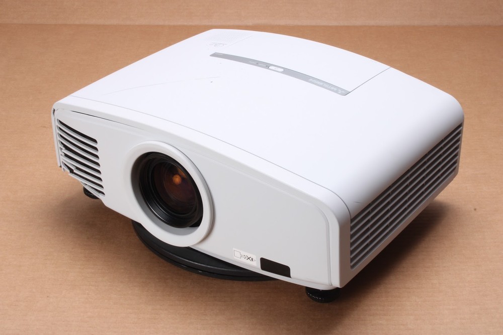 Mitsubishi WD2000 DLP Projector - Fair Condition