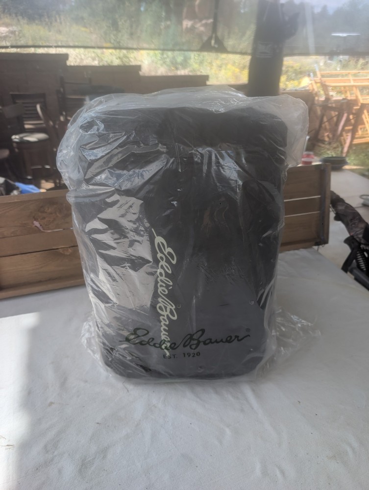 Eddie Bauer Sleeping Bag, Color Evergreen, Unknown Fill/Temp/Size