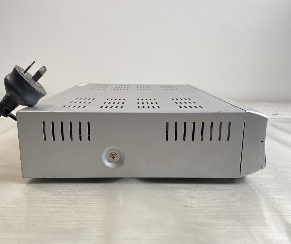 Selectv Digital Tuner SD-2000S NO remote tested working In VGC 3469