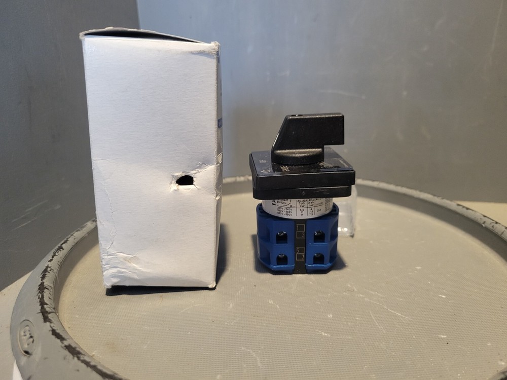 Kraus & Naimer Rotary Changeover Switch, 25A, CA20.A211-700.E
