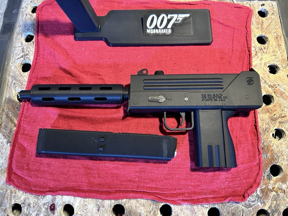 James Bond 007 Moonraker Mac 10 Replica Prop - 3D printed Kit