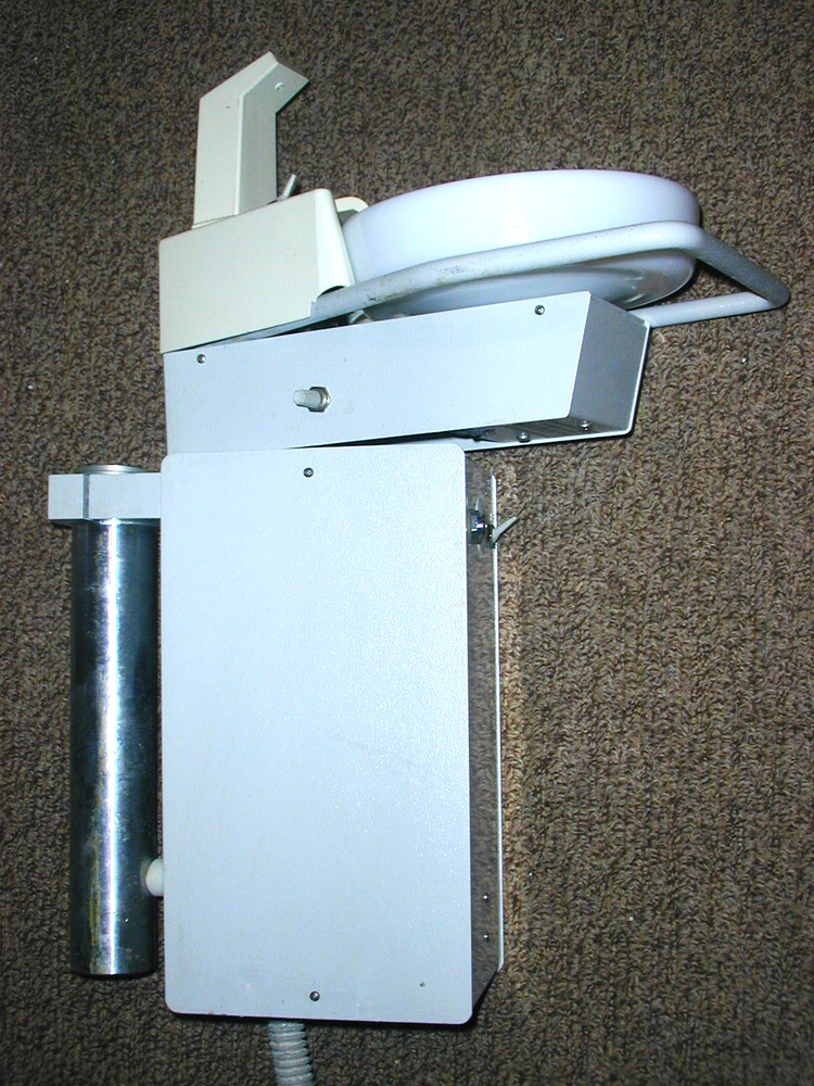 DenTech Post Mounted Basic Generic Cuspidor for Dental Unit Excellent