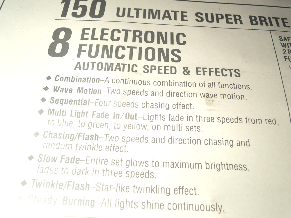 Christmas Light String (VIDEO) 150 White Bulbs 8 Functions Chasing Flash Steady
