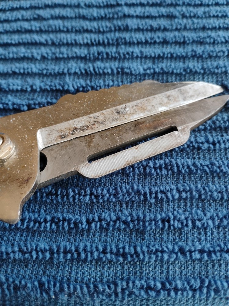VINTAGE MULTI USE SCISSORS GARDENING BOTTLE OPENER