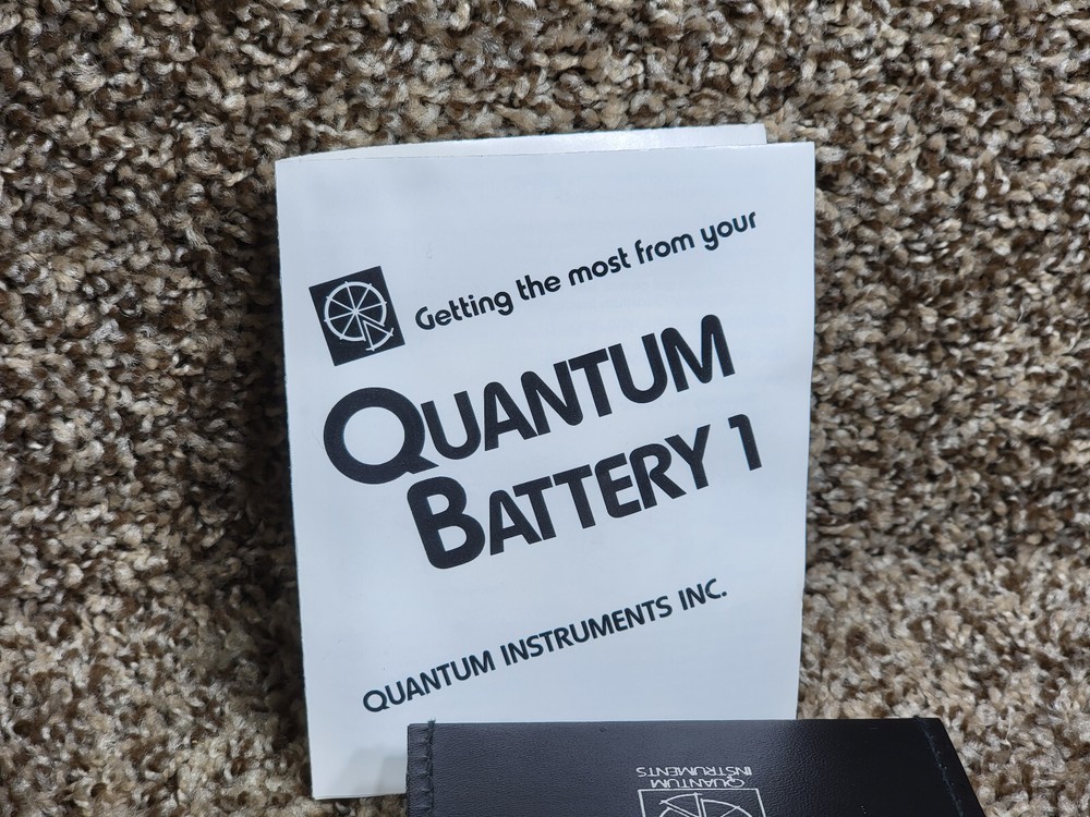 SunPak auto 611 Thyristor Flash Bundle Vintage + Quantum Battery 1 adapter READ