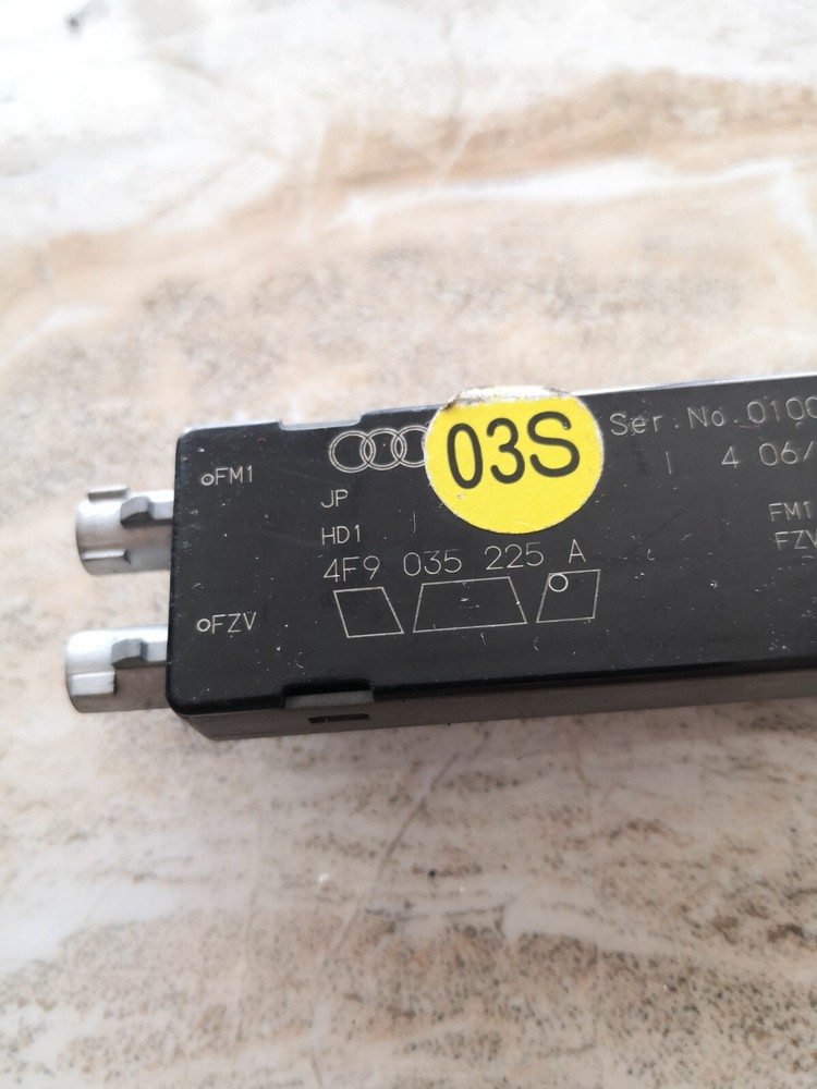 Audi A6 2006/Antenna Amplifier/4F9035225A
