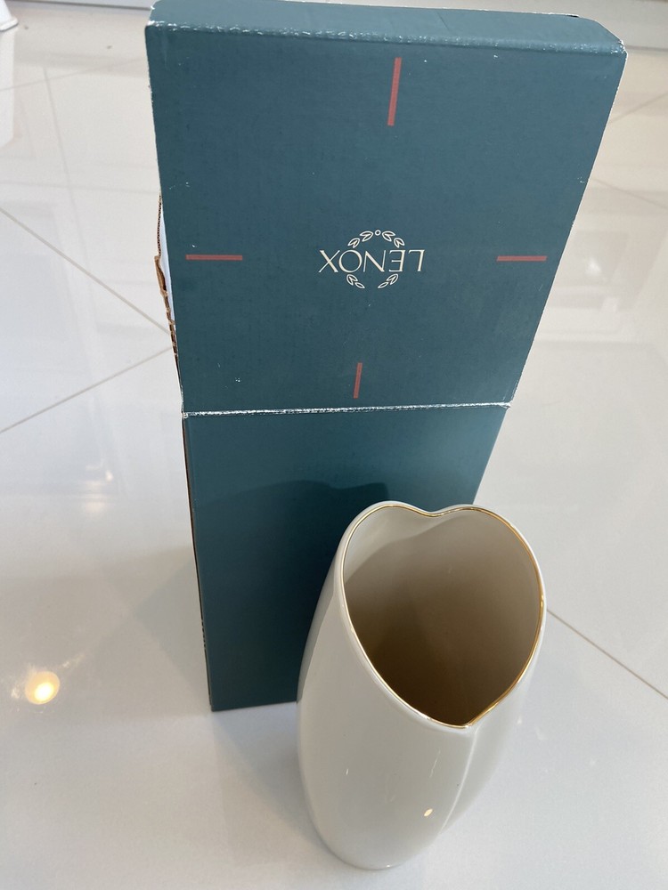 Lenox Keepsake Tall Vase