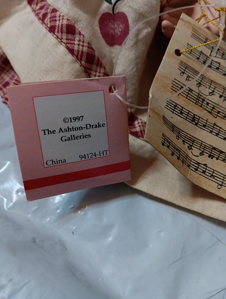 Ashton-Drake Autumn Harmony Doll NIB