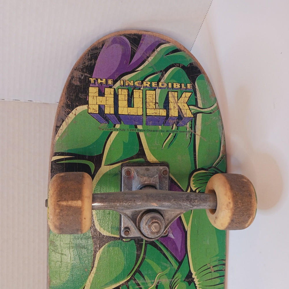 Vintage 2002 Marvel The Incredible Hulk Caution Skateboard Complete