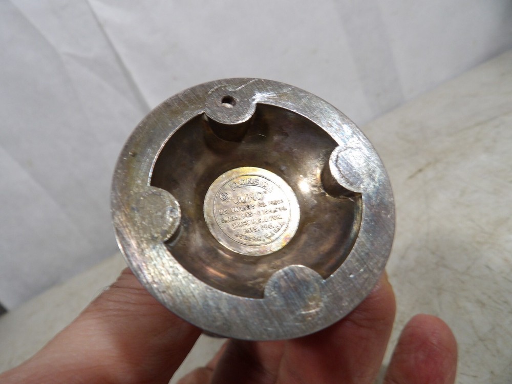 Vintage 1940s50s Ronson Juno Silverplate Table Lighter W/Bag