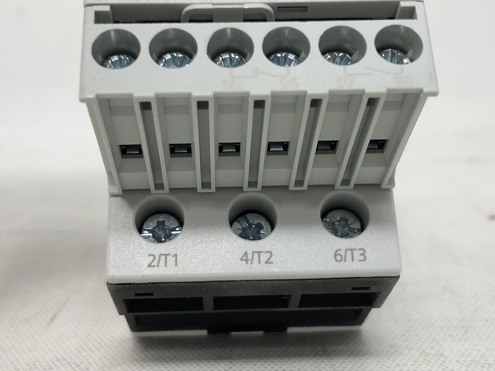 Siemens 3RB20261SB0 Screw Type Terminal
