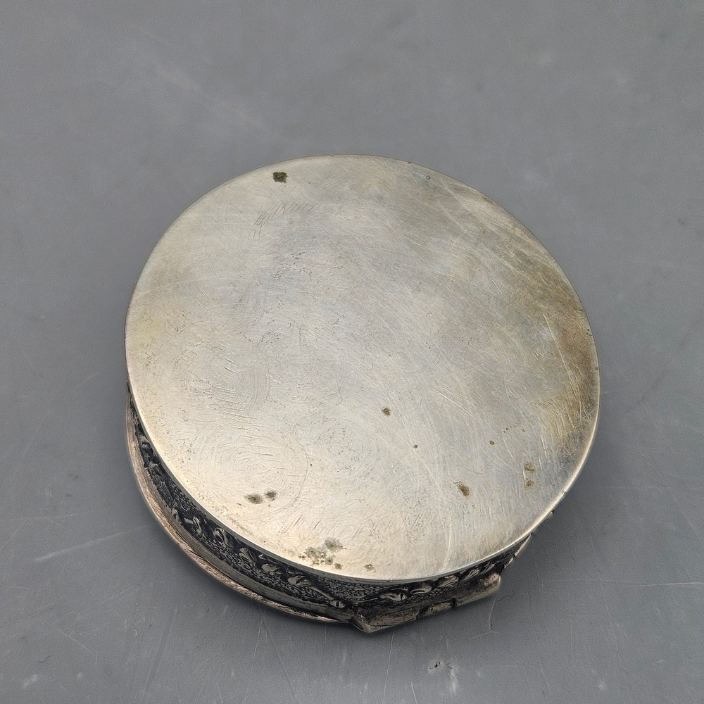 Round Repousse 800 Silver Box - Floral