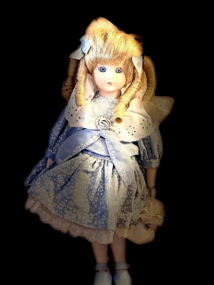 ACTIVE HAUNTED DOLL SPIRIT SYNTHIA