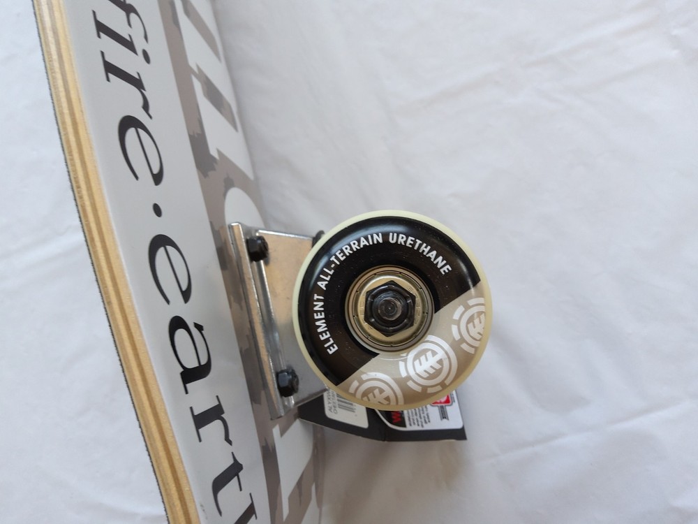 Element Skateboard Cheetah Section Team Edition Complete 7.75 Assembled