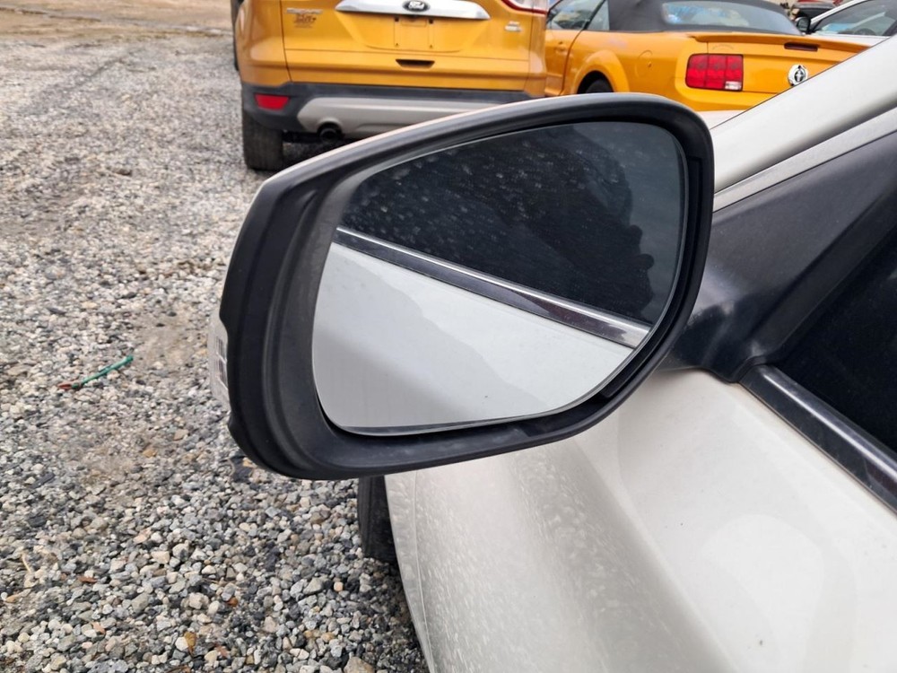 Q50 2014 Glove Box 4892284