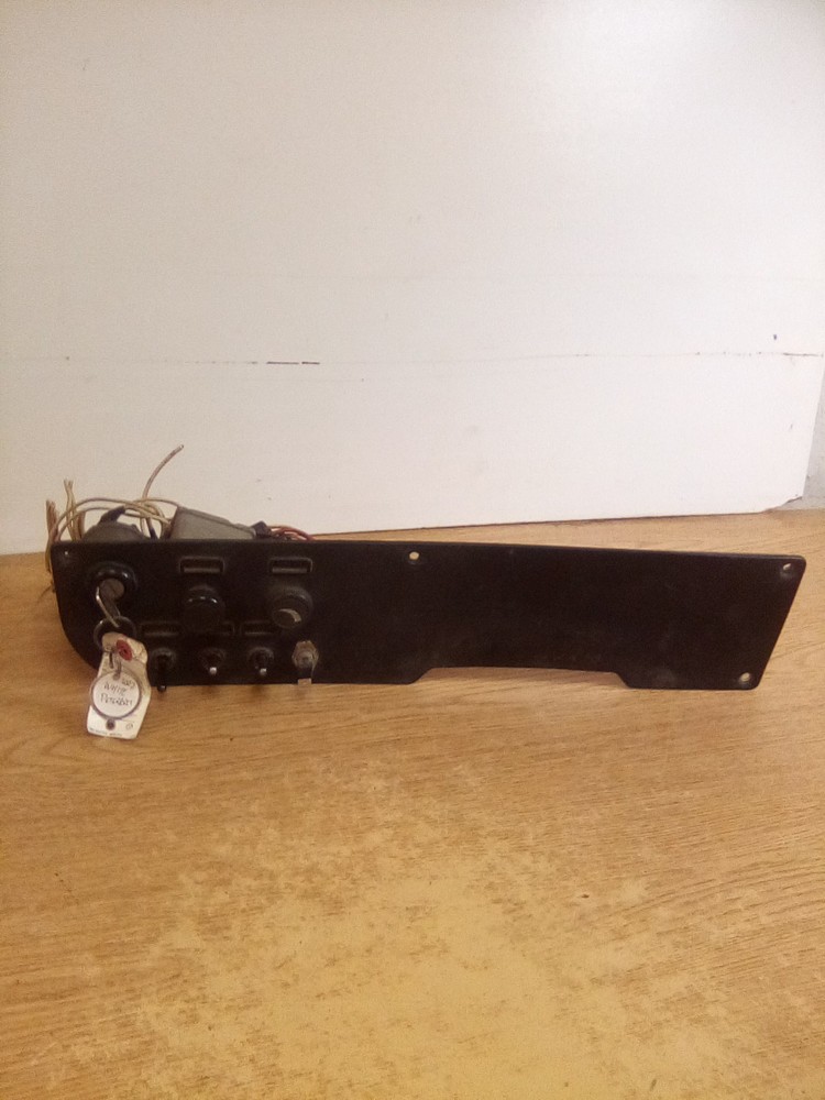 Peterbilt 17-04240-2100 Dash Ignition Switch Panel