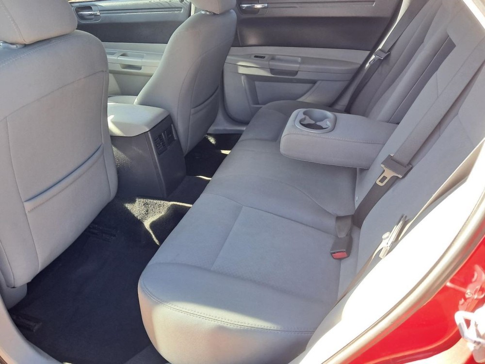 300 2007 Glove Box 4838900