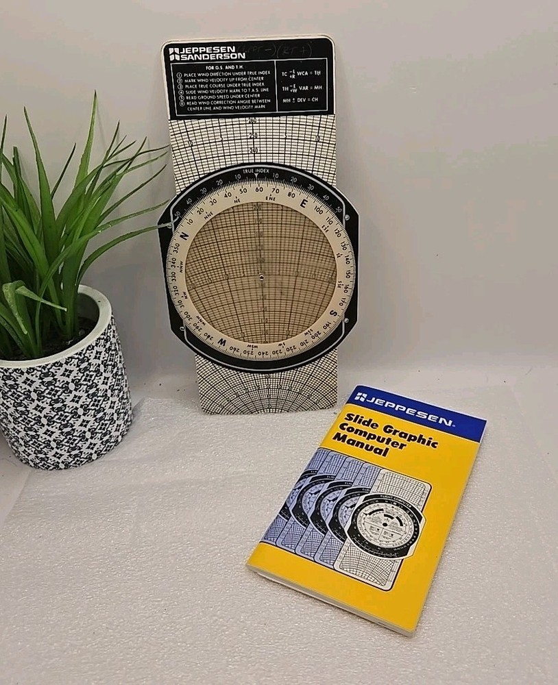 Jeppesen slide graphic computer manual with flight computer