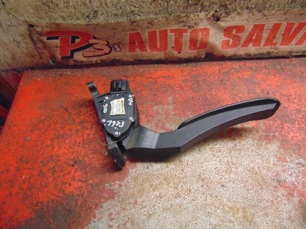 07 06 05 Ford 500 five hundred Montego gas accelerator throttle pedal sensor