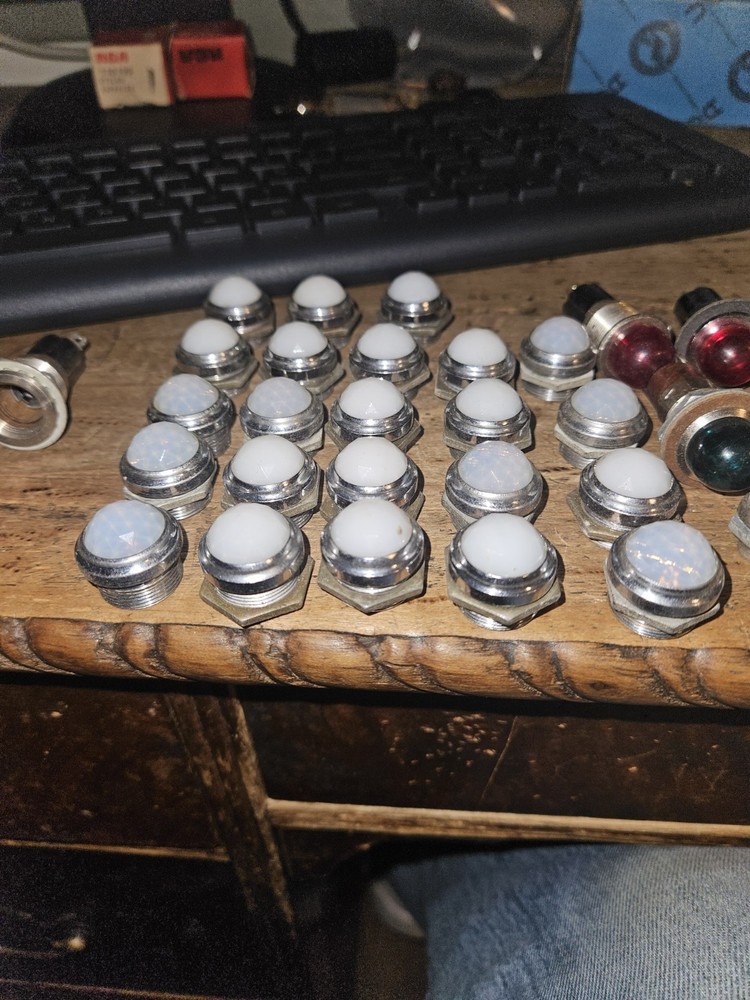 60 VINTAGE SMALL DIALCO DRAKE SMOOTH AND FAUCETED INDICATOR PANEL METER LIGHTS