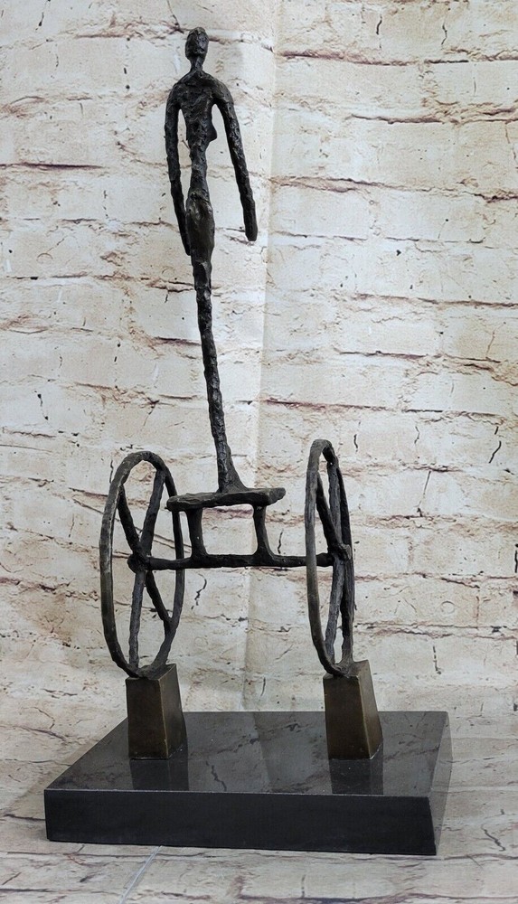 EXCEPTIONNELLE STATUE 100% BRONZE GLADIATOR ROMAIN EN CHARIOT,LOST WAX METHOD NR