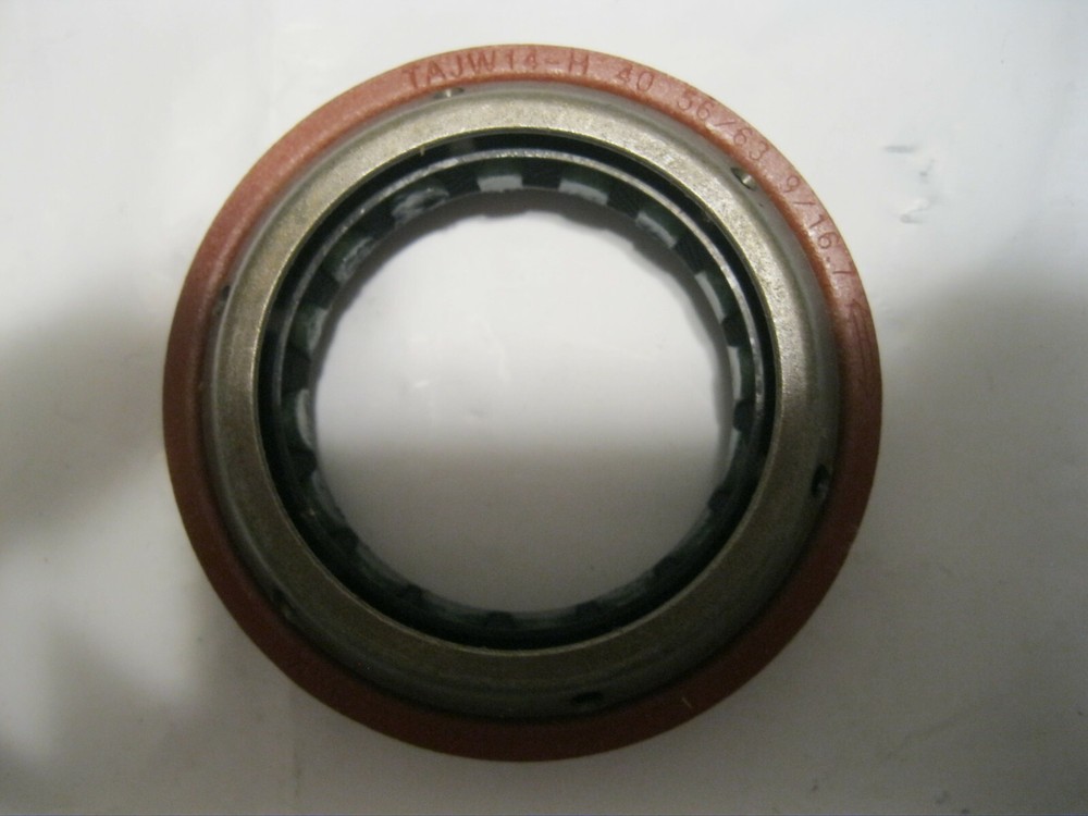 Auto Trans Output Shaft Seal Precision 710540