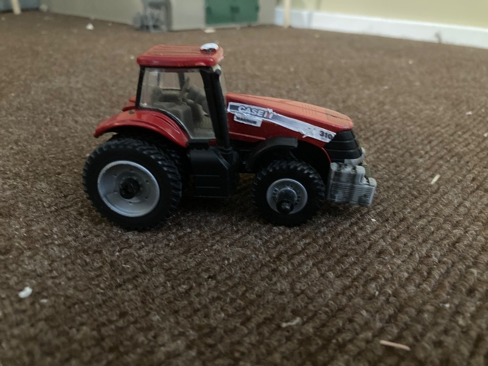 164 scale case RH Magnum 310 custom
