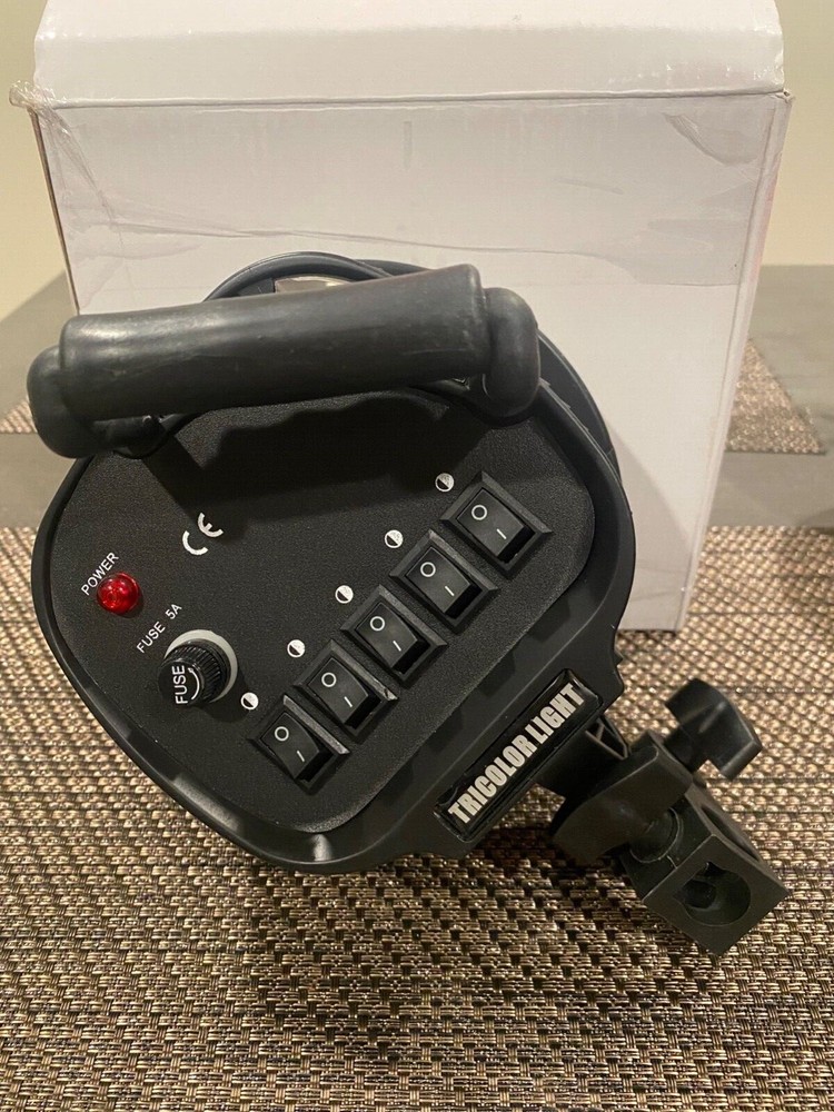 TRICOLOR LIGHT . Brand new