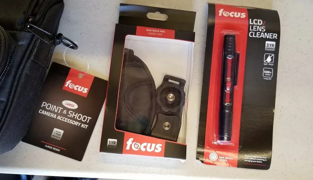 Focus Large Point & Shoot Camera Accessory Kit - FC - CA10BK1