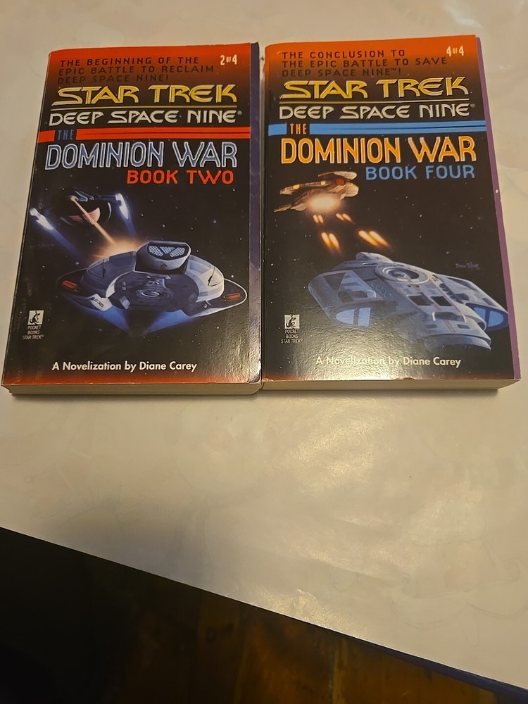 2 Star Trek and Deep Space Nine Paperback Books (2,4)