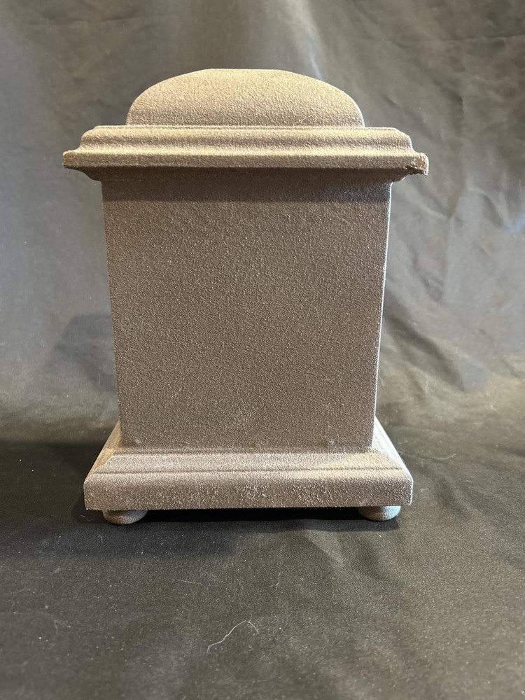 Timeless Clock Tabletop Batteries Established 1927 Working