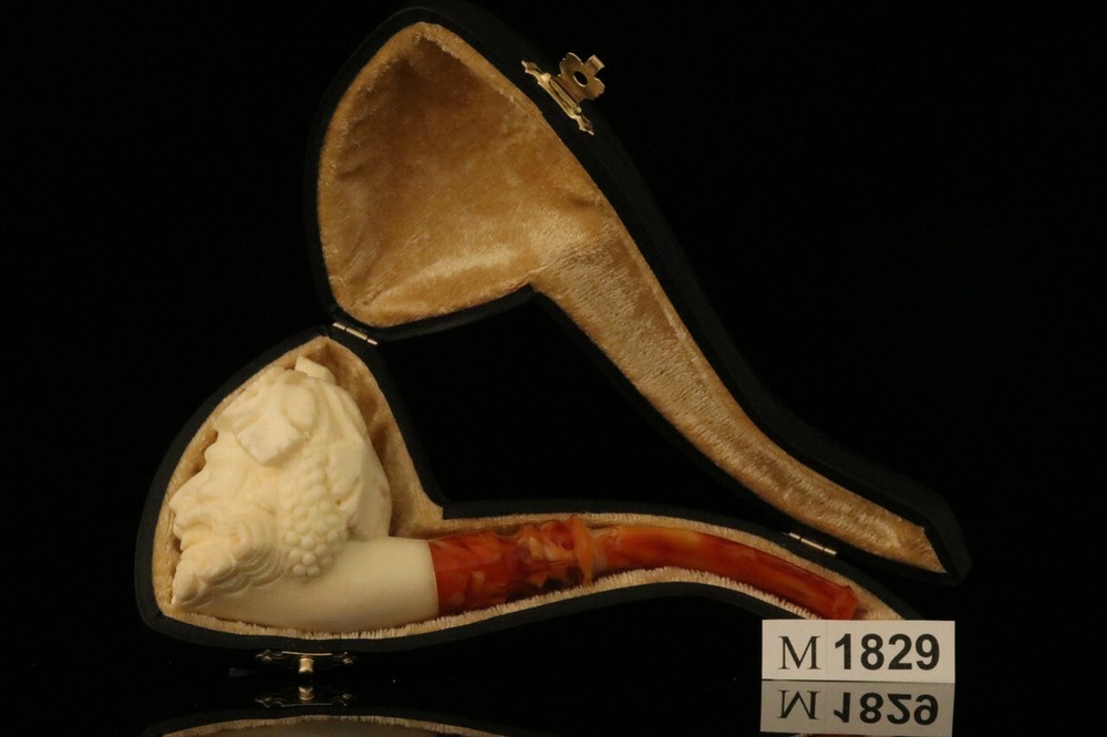 Bacchus Block Meerschaum Pipe with fitted case M1829