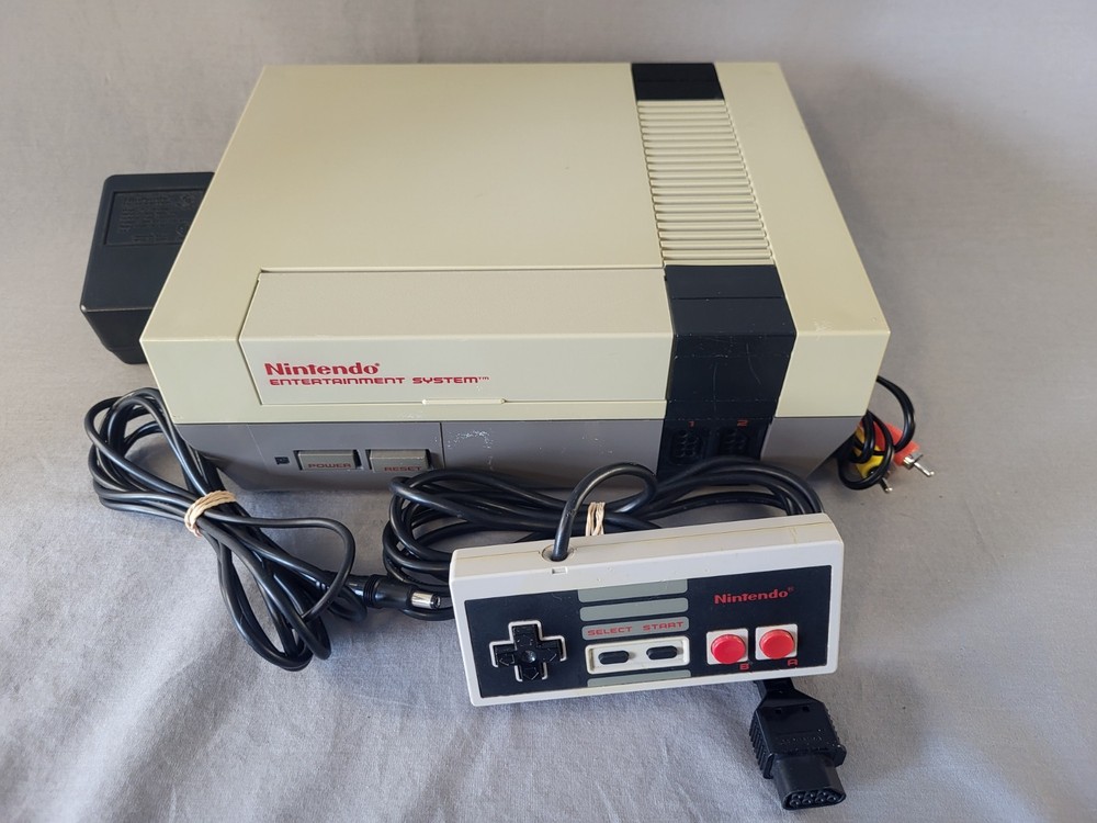 Nintendo NES Console - NES-001 - Cords & Controller - Tested - Pins Cleaned!