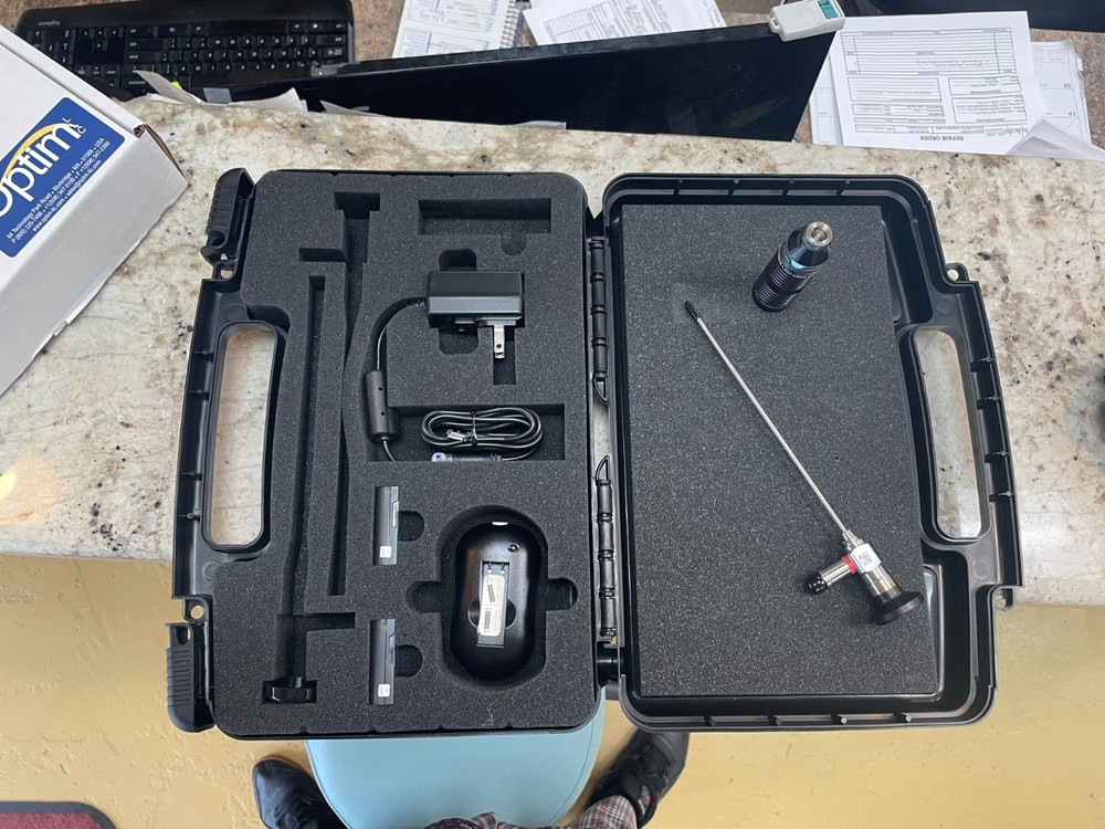 Optim Portable Endoscopic Light Source and 30° Scope