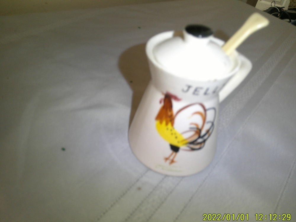 VINTAGE SMALL PITCHER LOOK JELL LIDDED SERVER ROOSTER THEME