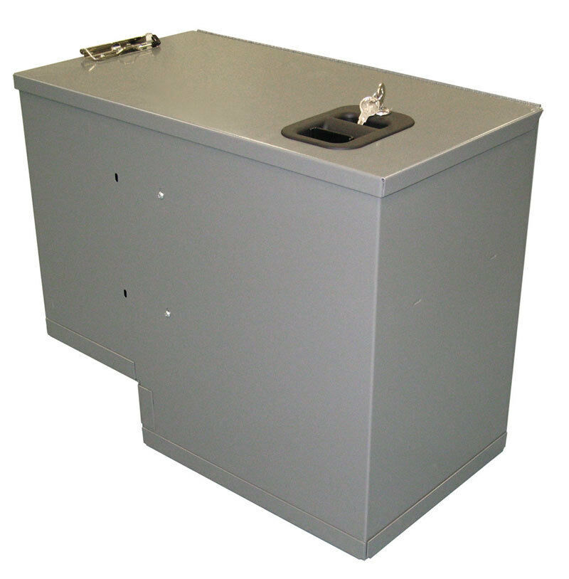 Adrian Steel CCD12, Center Console