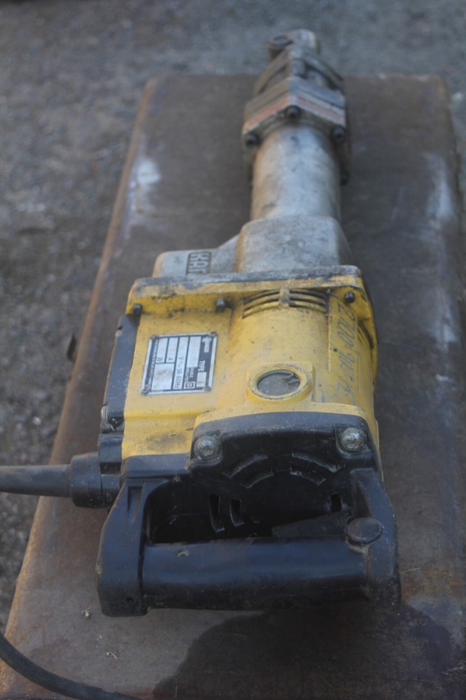 Kango 900 Electric Jackhammer w/box