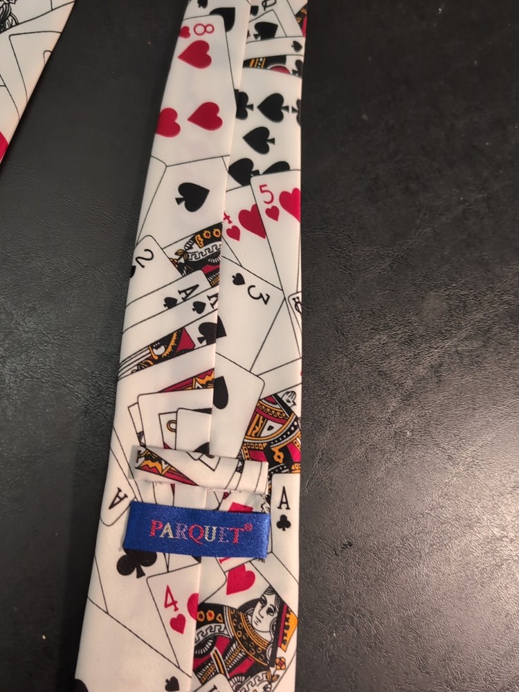 MAGICIAN'S TIE - Magic Playing Cards Design