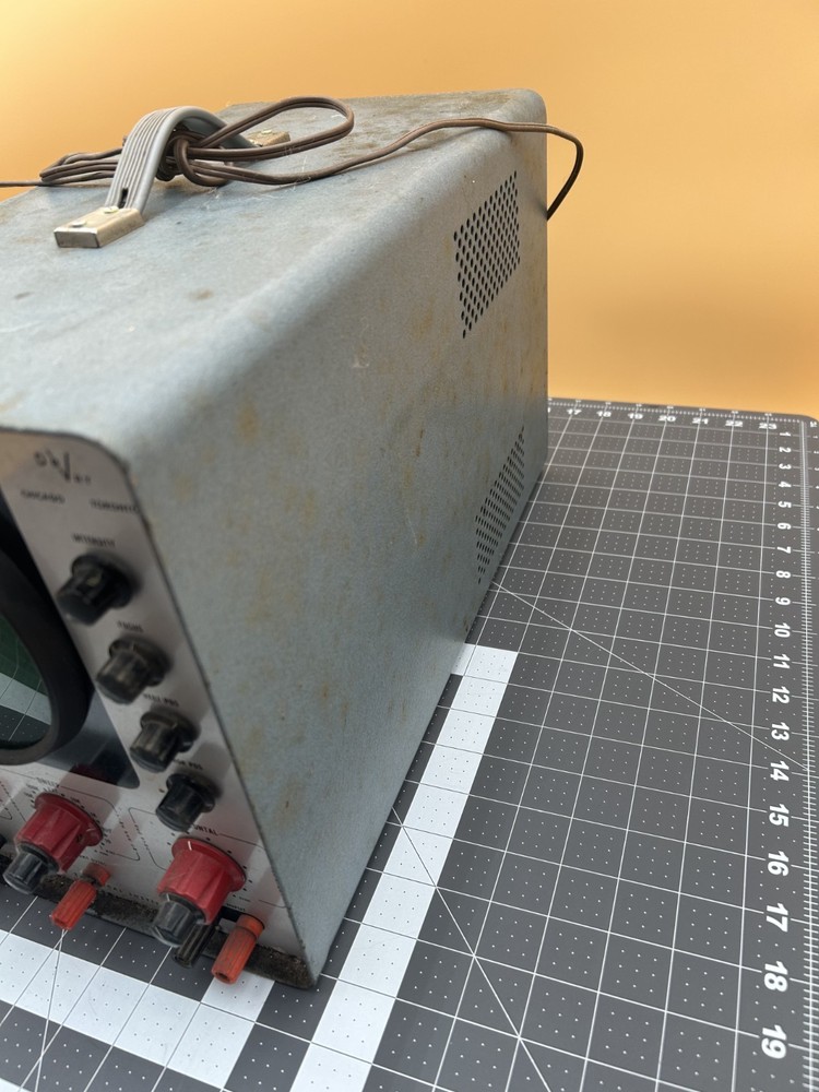 DeVry Industries Oscilloscope