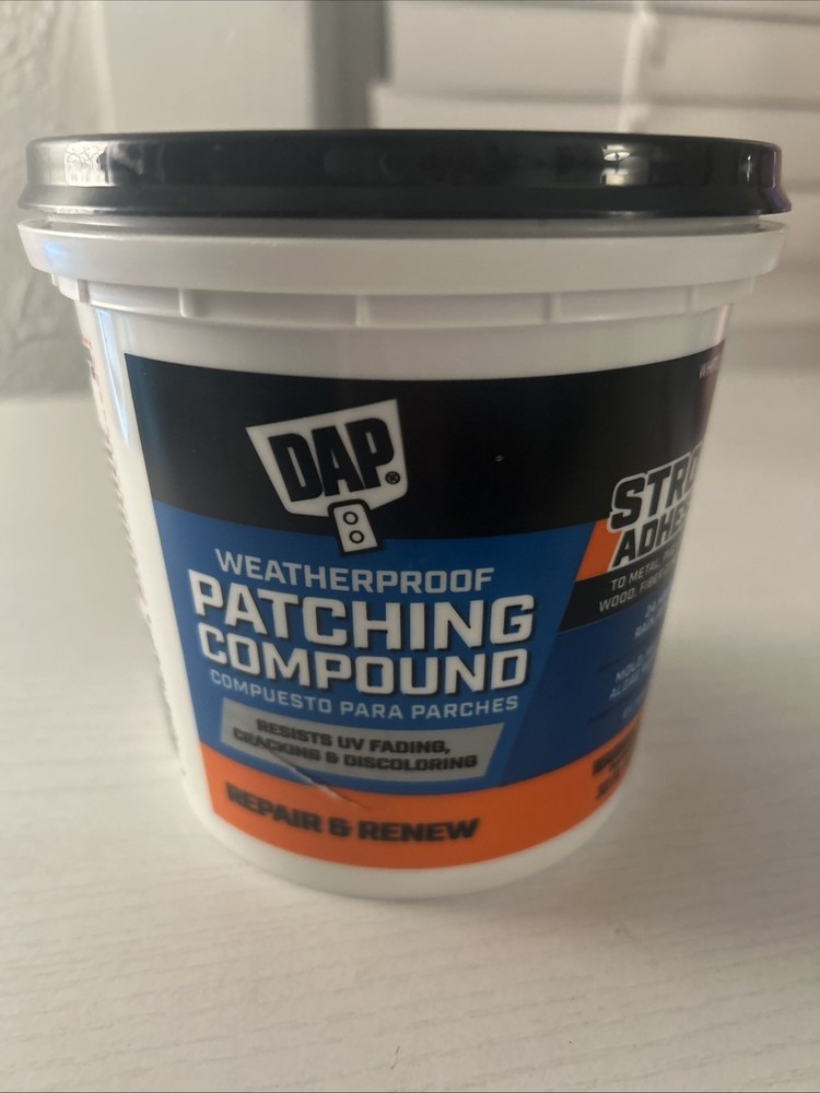 DAP Weatherproof Patching Compound: 32 fl. oz. (White)