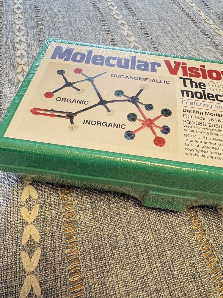 Molecular Visions The Flexible Molecular Model Kit by Darling Models 1996