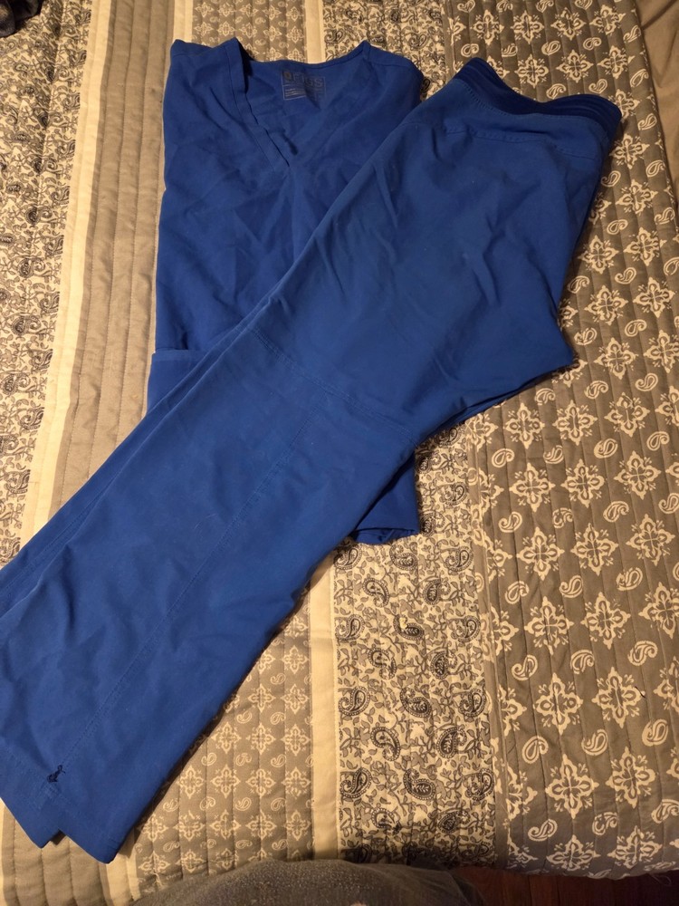 Womens Blue FIGS scrub set Xlarge