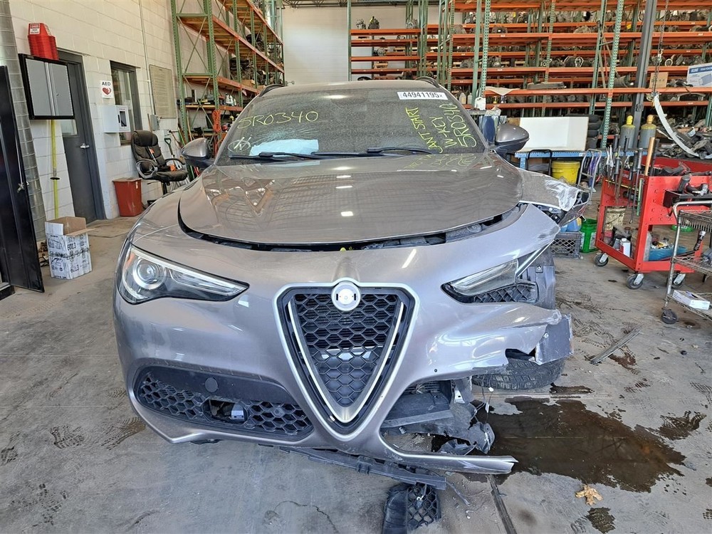 2018 Stelvio Display Screen Sku#4133343